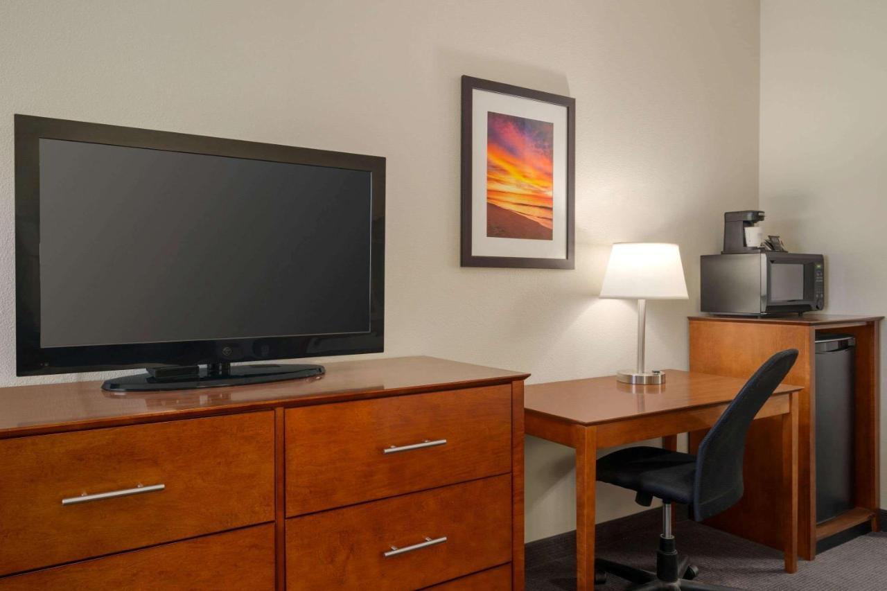 Bakken Airport Xwa Hotel & Studios วิลลิสตัน ภายนอก รูปภาพ
